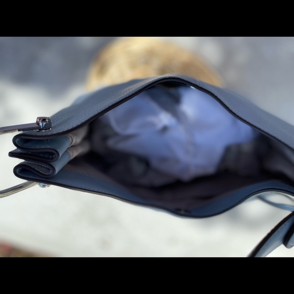 Micheal Kors Light Blue Leather&Suede Hobo bag. Pair w/matching leather shoes. - Picture 9 of 16